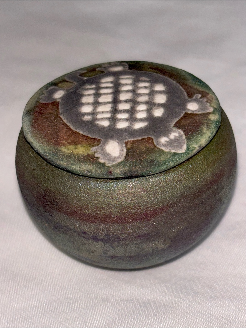 Jeremy Diller Raku Pottery Tiny Lidded Pot Jar Sea Turtle Southwest or Hawaii